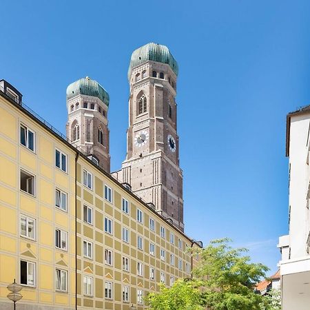2 Bedroom Top Floor Apartment Direct On Marienplatz Munique Exterior foto